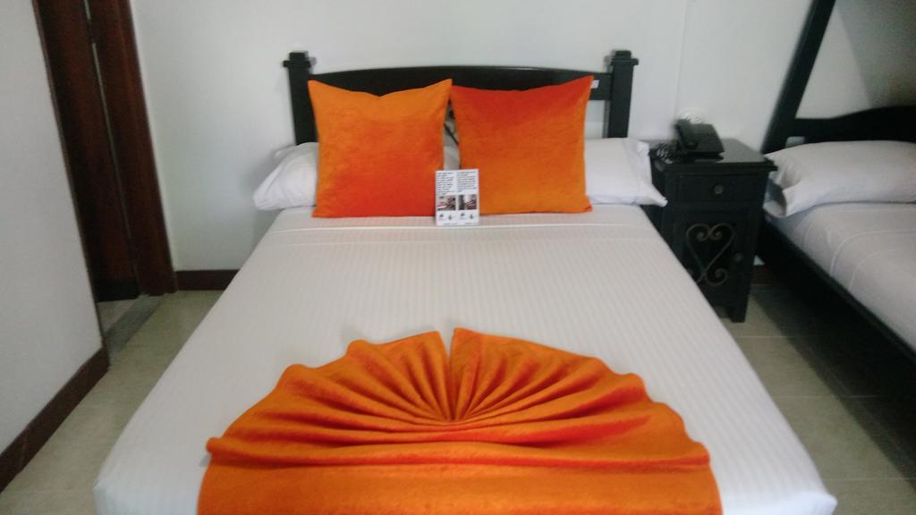 Hotel Colonial Pereira Buitenkant foto